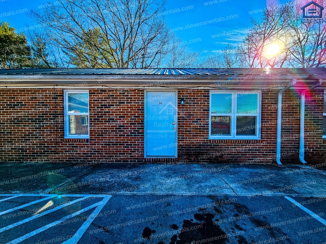 702 Couch St Room for Rent in McMinnville, TN