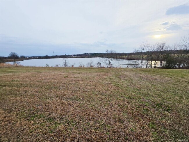 Building Photo - 6136 Old Post Lane