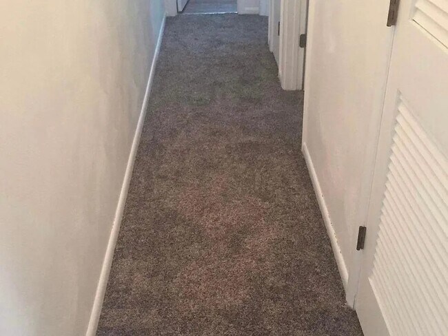 Pasillo - 112 W 14th St