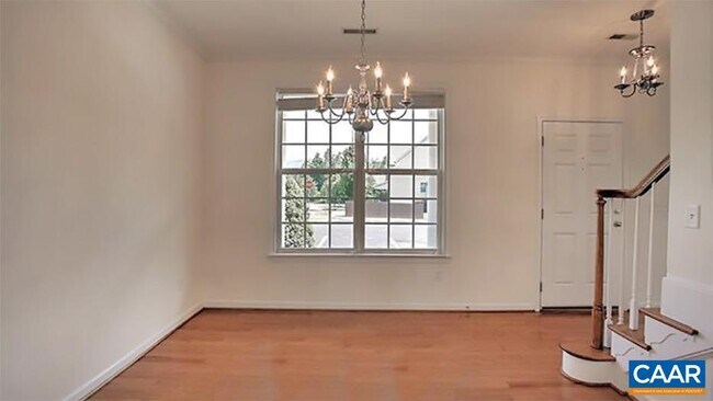 Foto del edificio - 2444 Bargamin Orchard Ln