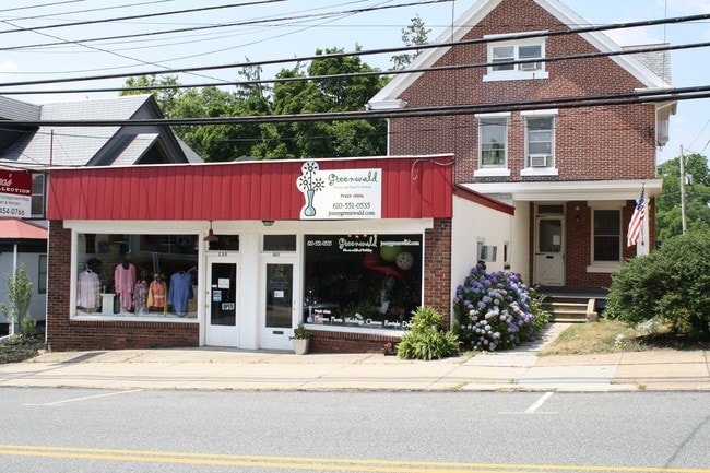 Building Photo - 362 E Main St