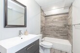 Foto principal - Spacious 1 Bed & 2 Bath Town house Now Ava...