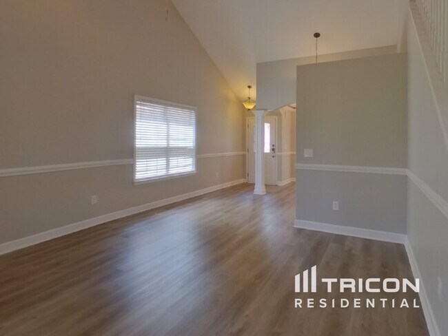 Building Photo - 213 Dellwood Drive Spartanburg SC
