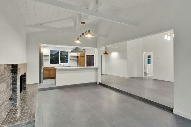 Foto del edificio - 4279 Hortensia St