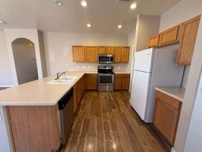 Foto del edificio - 3 Bedroom 2 Bath Home - Contact Property Pros Property Management