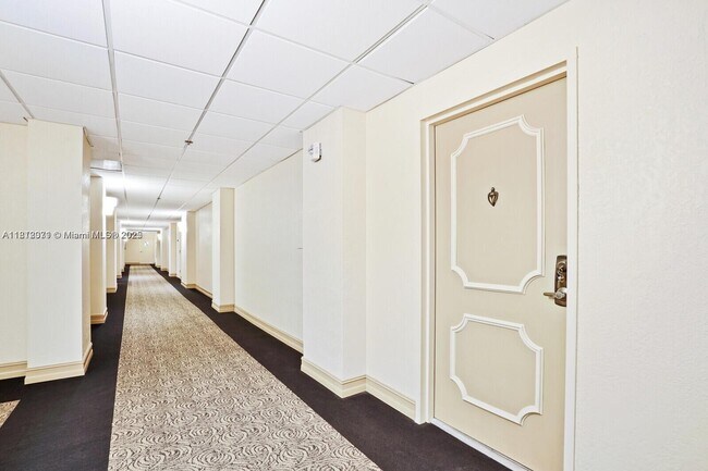 Foto del edificio - 5440 N Ocean Dr