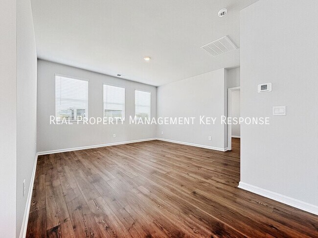 Foto del edificio - 2042 Live Oak Dr