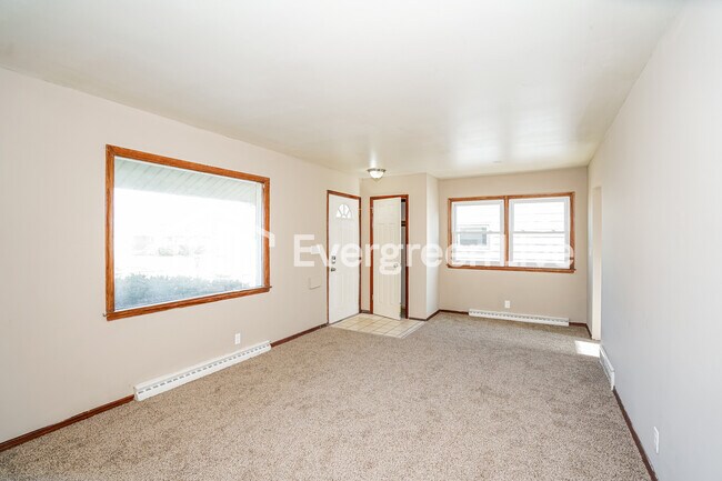 Foto del edificio - 8715 W Lawrence Ave