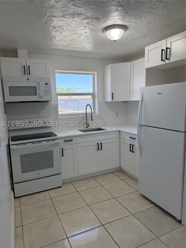 Foto del edificio - 2287 NW 33rd St