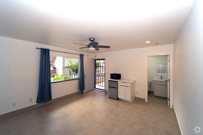 Building Photo - 2036 9th Ave