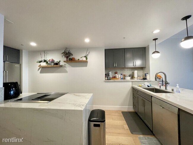 Foto del edificio - 1 br, 1 bath Condo - 38 Bryant St #709