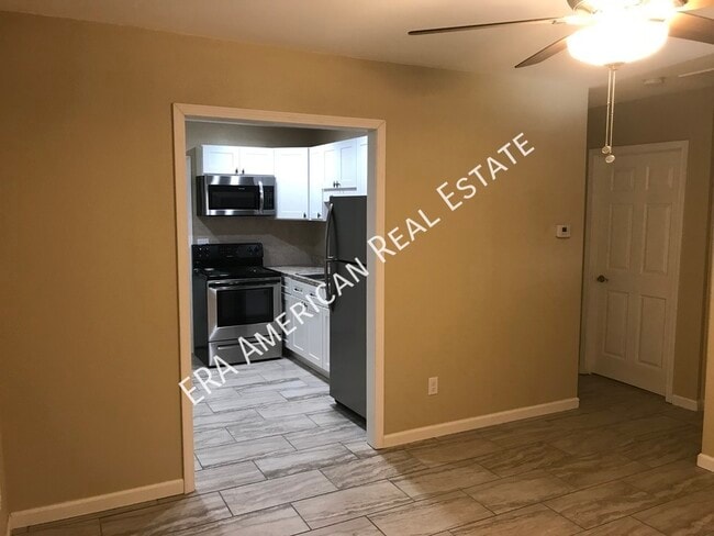 Building Photo - 507 Fir Ave