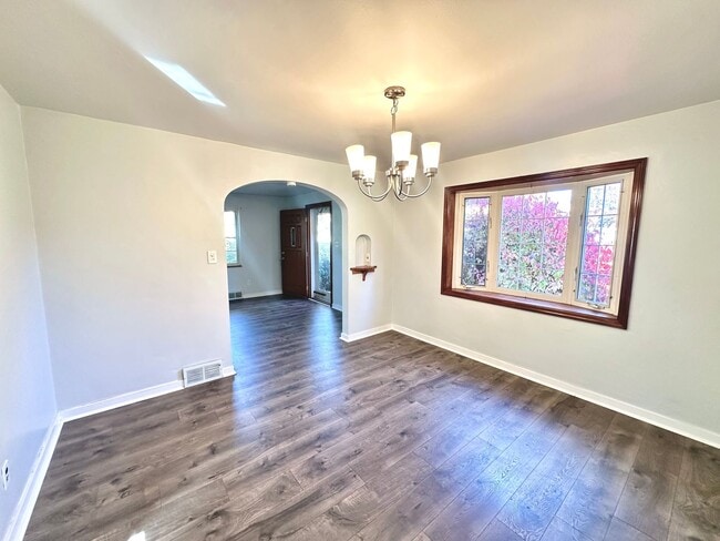 Building Photo - Updated 3 Bedroom in Penn Hills - Off-Stre...