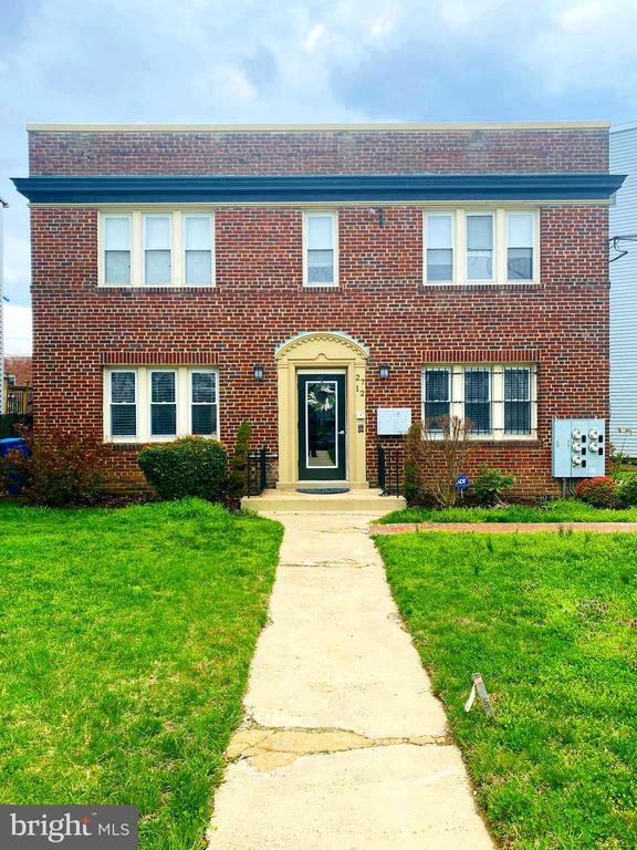 Foto del edificio - 2712 6th St NE