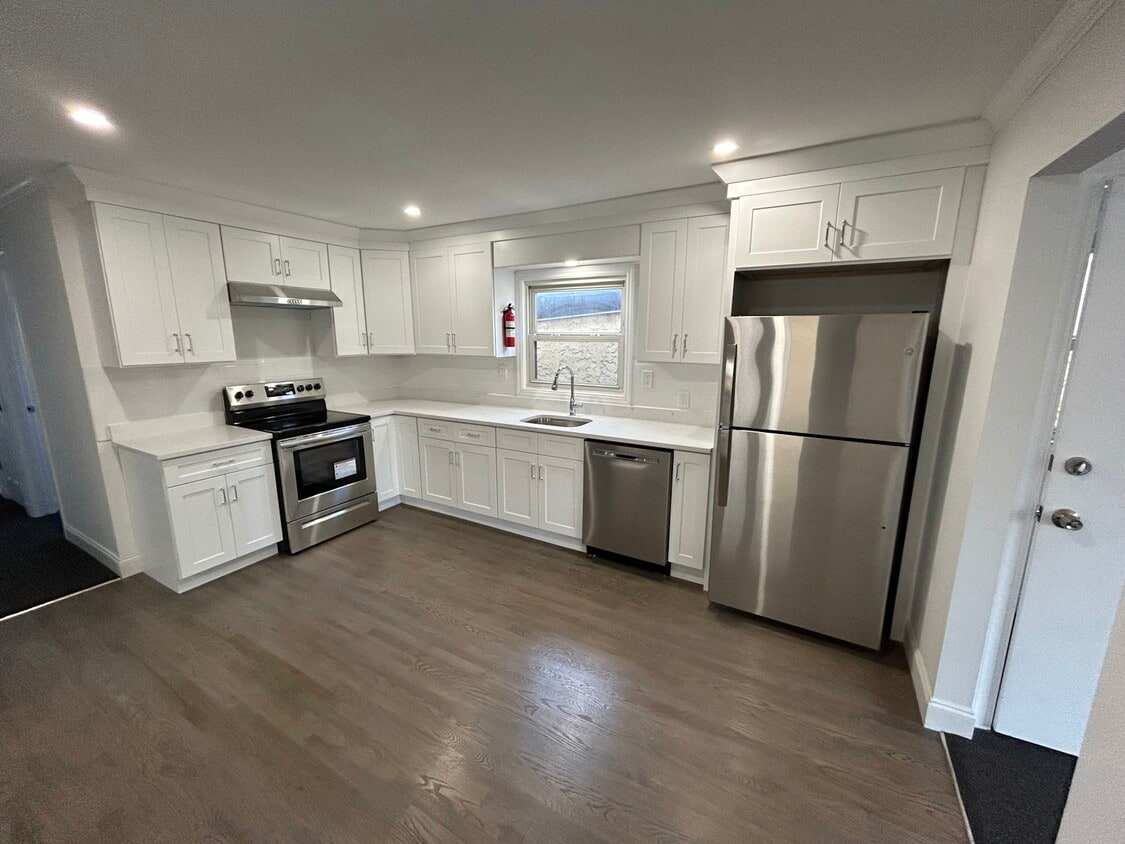167 Hutton Street, Unit 2 Apartment for Rent in Jersey City, NJ