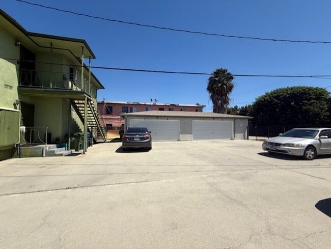 Building Photo - 544 W 120th St