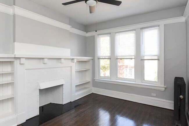 Building Photo - 1251 W Rosemont Ave