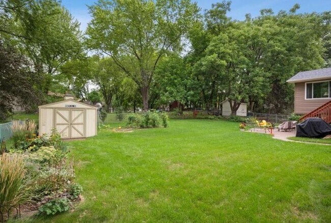 Foto del edificio - 10414 Valley Forge Ln N