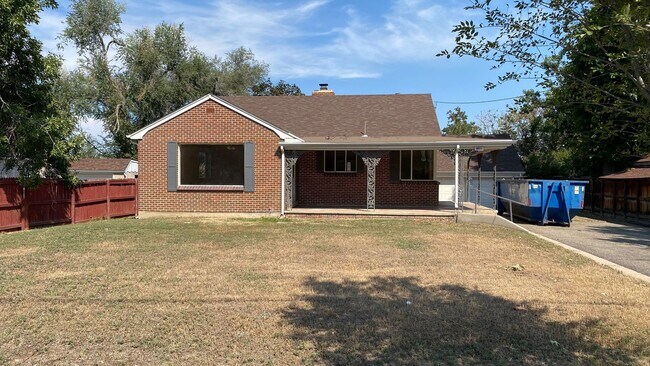 Building Photo - Spacious 4 bedroom, 2 bath in Westminster