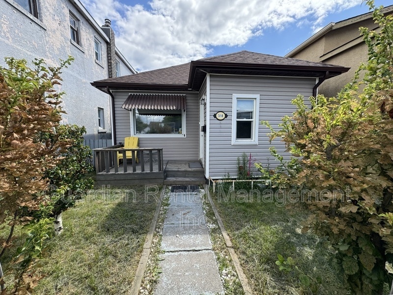 Photo principale - 318 May St N