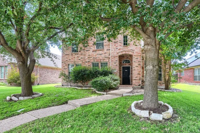 Building Photo - 5 Bedroom Home with Brand-New Carpet in Grayhawk | 3-Car Garage | Frisco ISD | Game Room