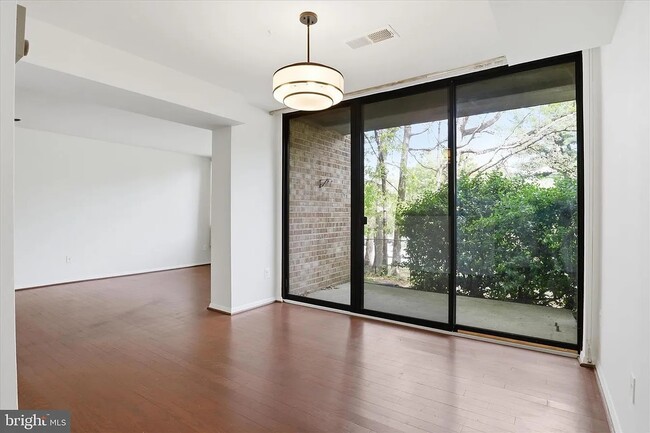 Building Photo - 501 N Armistead St