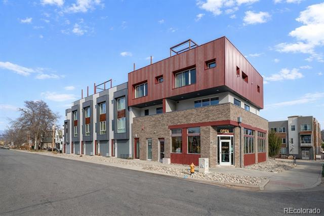 Building Photo - 3810 Julian St