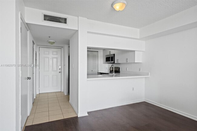 Foto del edificio - 102 SW 6th Ave