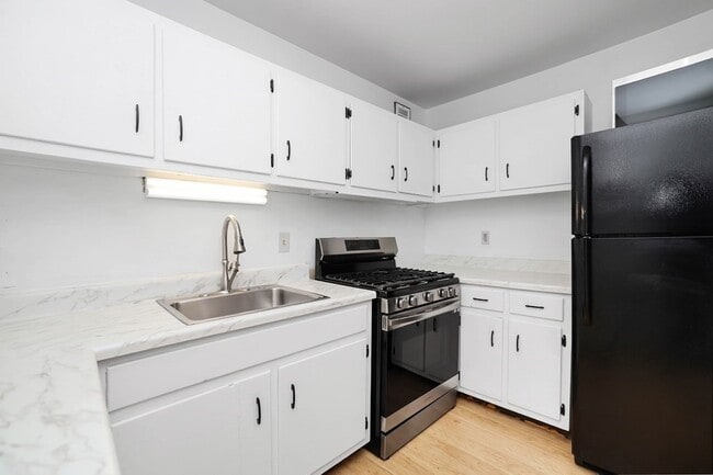 Foto del edificio - 38 Juniper St