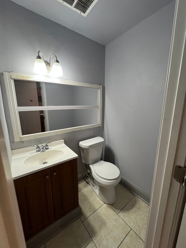 Photo - 13736 Goodwood Blvd (Baton Rouge, LA) Townhome