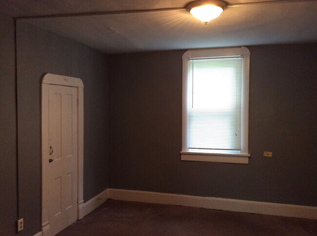 Building Photo - 3 BR near 38th & MLK