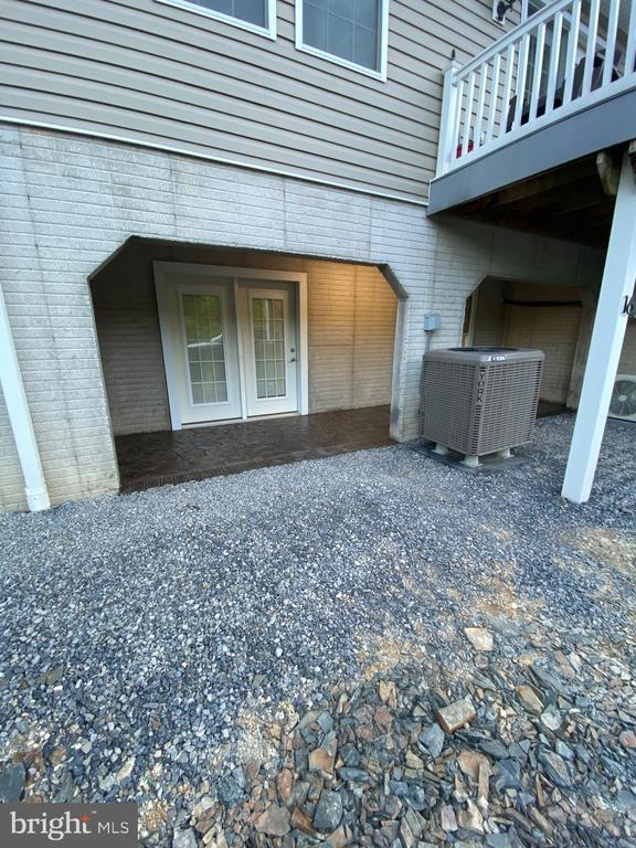 Building Photo - 65 Woods Edge Rd