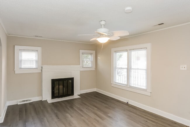 Foto del edificio - 523 Engleside St