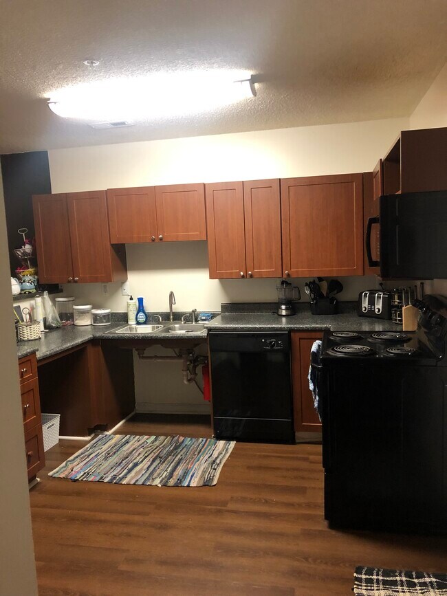Building Photo - 513 Cobblestone Dr