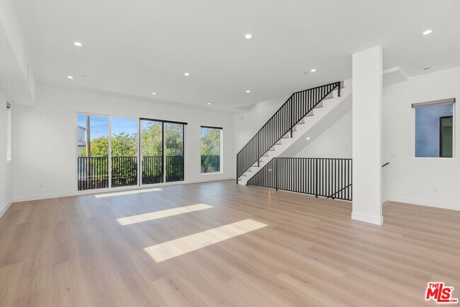 Foto del edificio - 12706 Pacific Ave