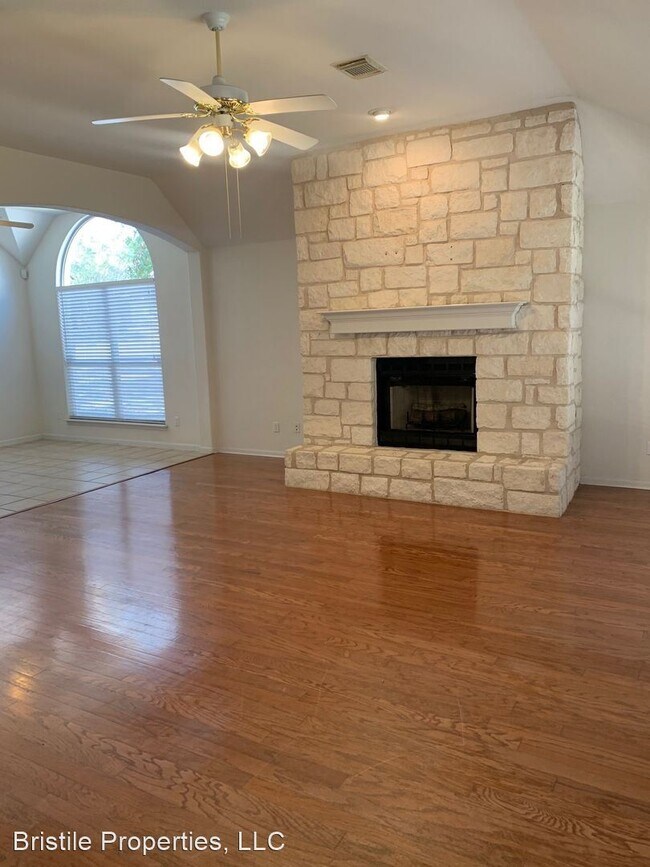 Building Photo - 6608 Orchard Hill Dr