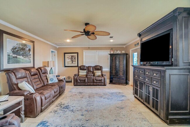 Foto del edificio - 1348 Misty Ln