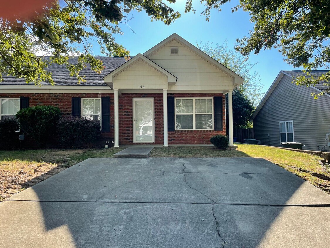 Primary Photo - Cozy Two Bedroom Condo Close to Ft. Jackson!