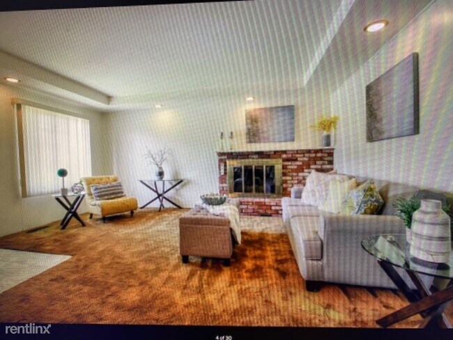 Foto del edificio - 5 br, 3 bath House - 1528 Darlene Ave