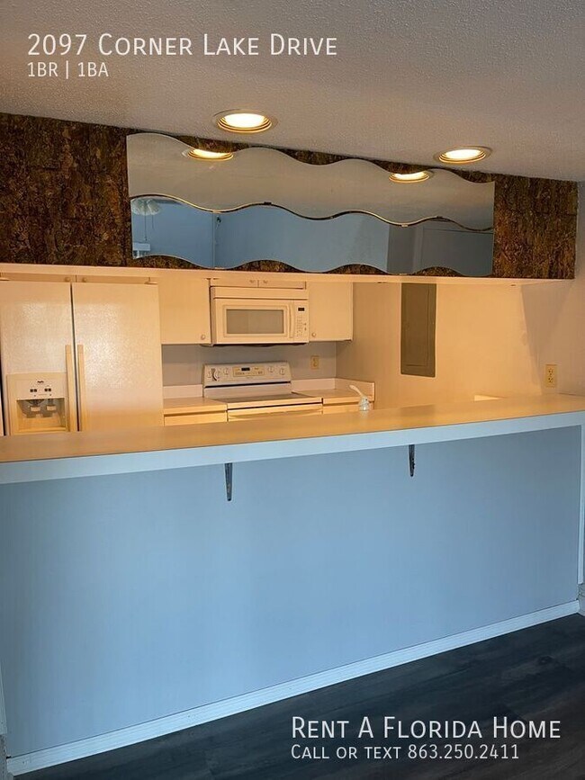 Foto del edificio - 2097 Corner Lake