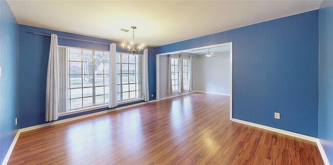 Building Photo - 5422 Grape St