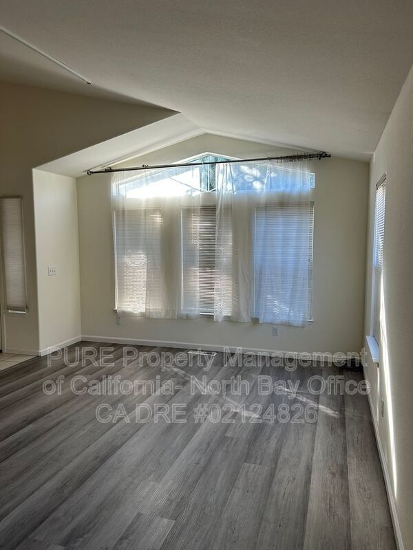 Building Photo - 2306 Wicket Ave