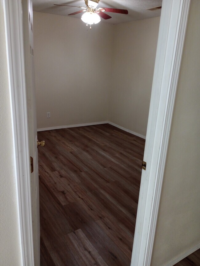 Foto del edificio - 9695 Canterbury Ln