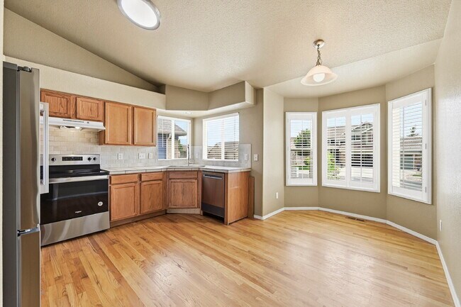 Building Photo - $2,645.95, 4 bed, 4 bath, located in Colorado Springs with a finished basement.
