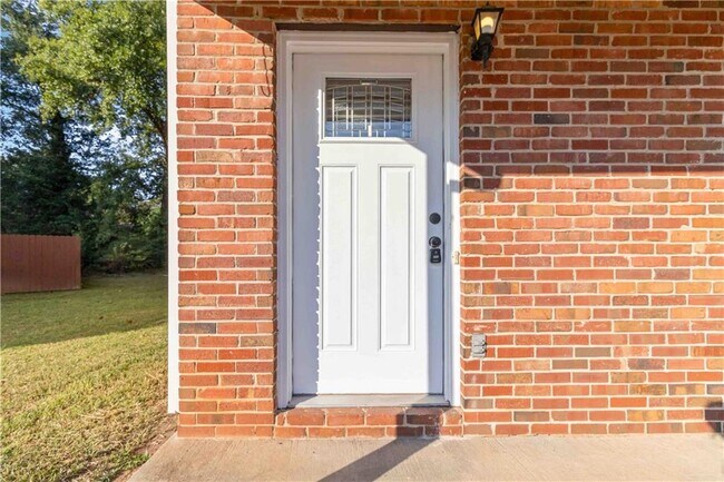 Foto del edificio - 1587 Springleaf Point SE