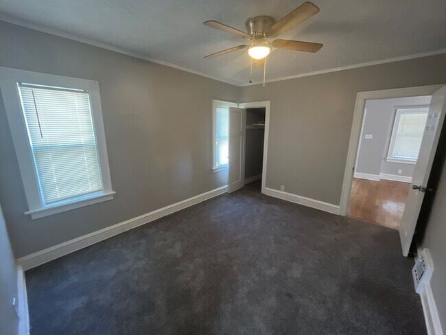 Building Photo - Don't miss out call RENU Property Manageme...