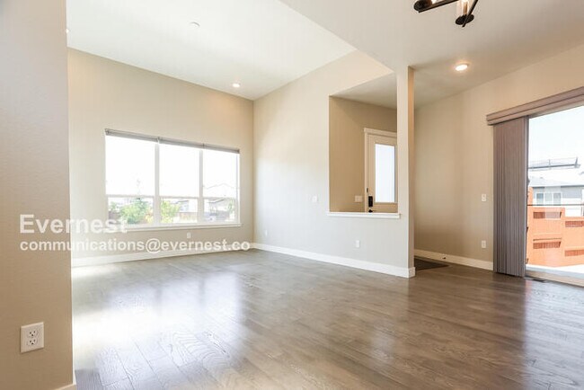 Foto del edificio - 6148 N Dayton St
