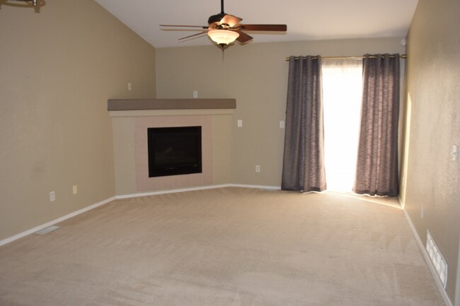 Building Photo - 6886 Ketchum Dr
