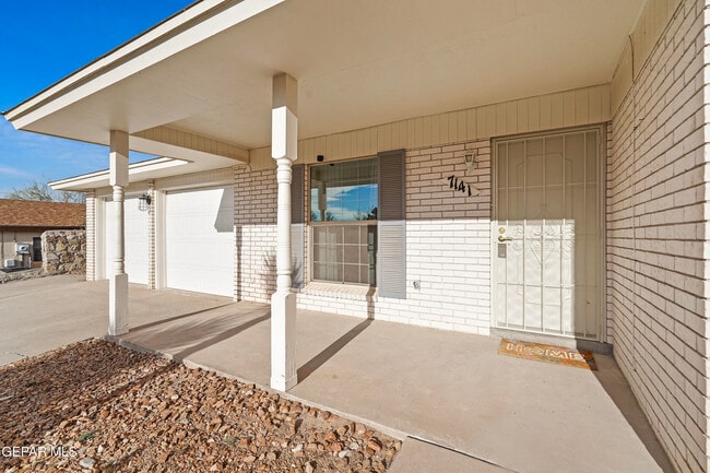 Building Photo - 7141 Gran Vida Dr