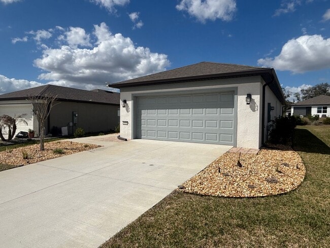 Foto del edificio - Stunning 3/2 in 55+ Stone Creek - Will rent quick